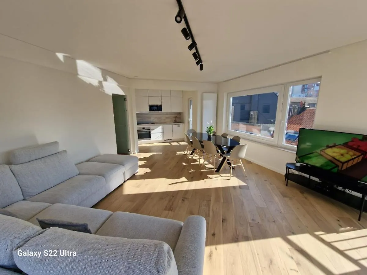 Luxury Renovated 3 Rooms Apartment contacts